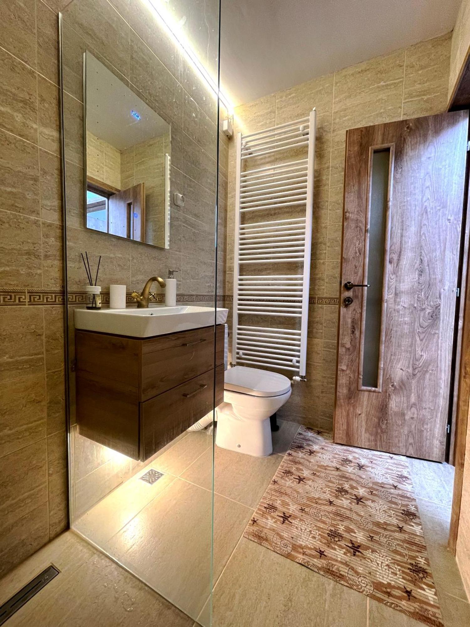 Central Residence 塔古玖 外观 照片