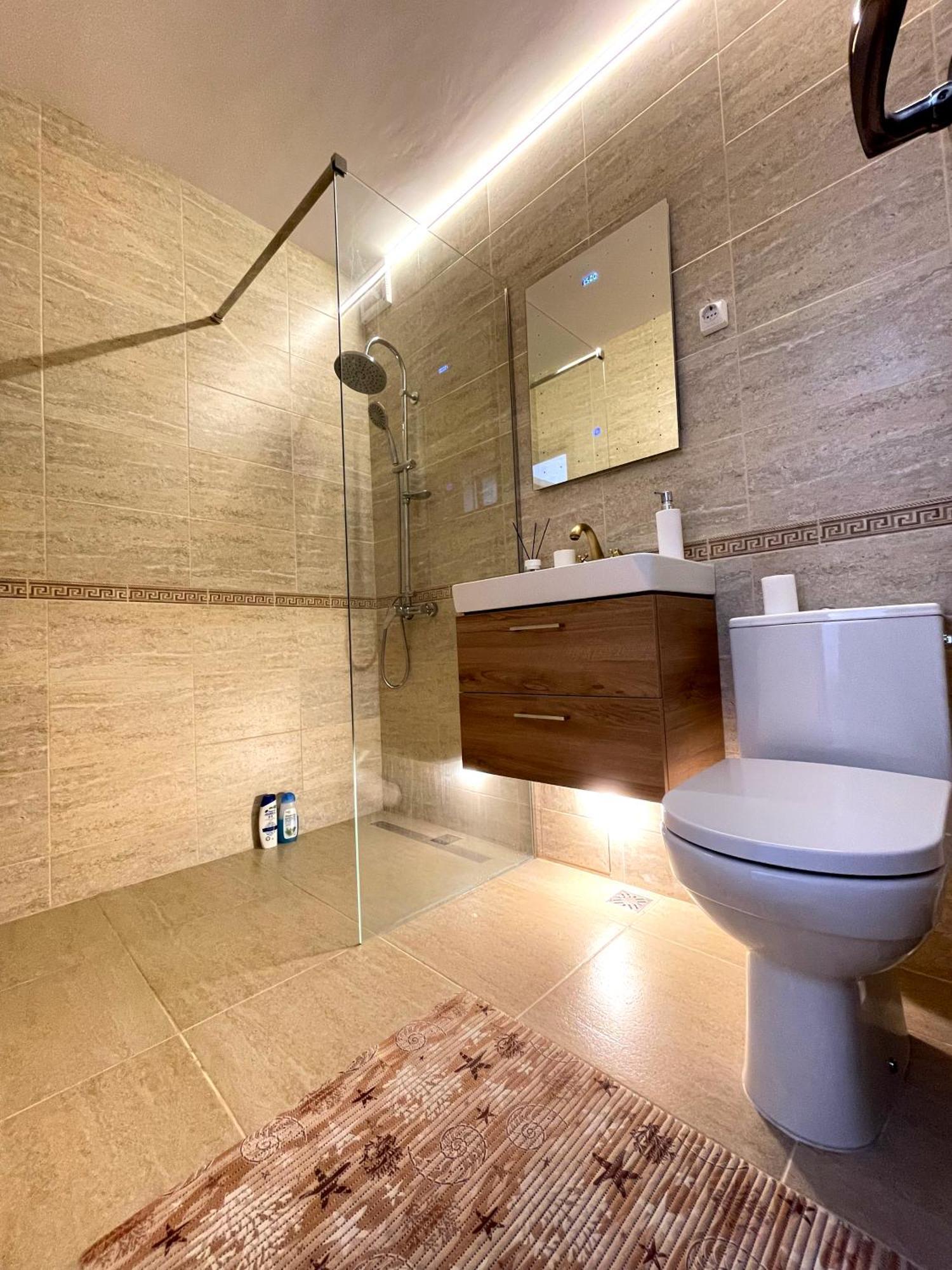 Central Residence 塔古玖 外观 照片